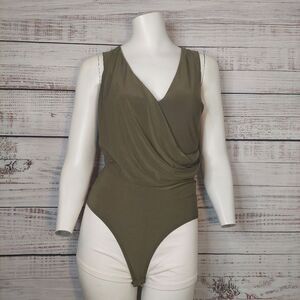 Fashion Nova Medium Womans Bodysuit Green